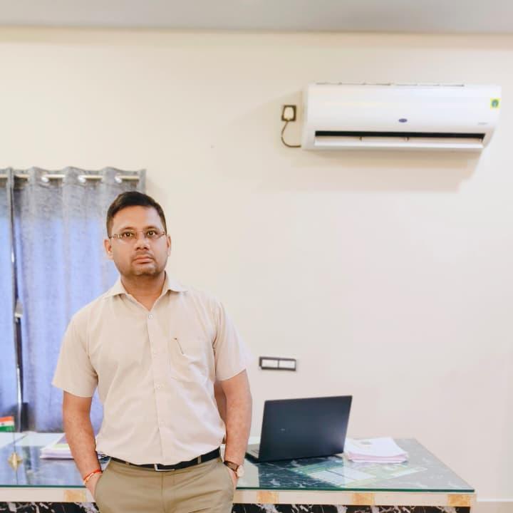 Navin Shukla